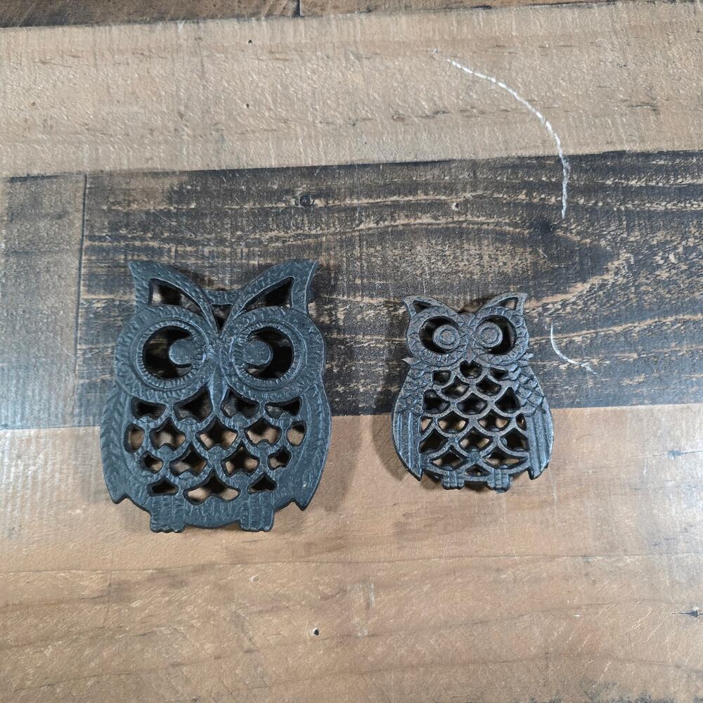 Retro Farmhouse Owl Trivets - Black Cast Iron - Set of 2